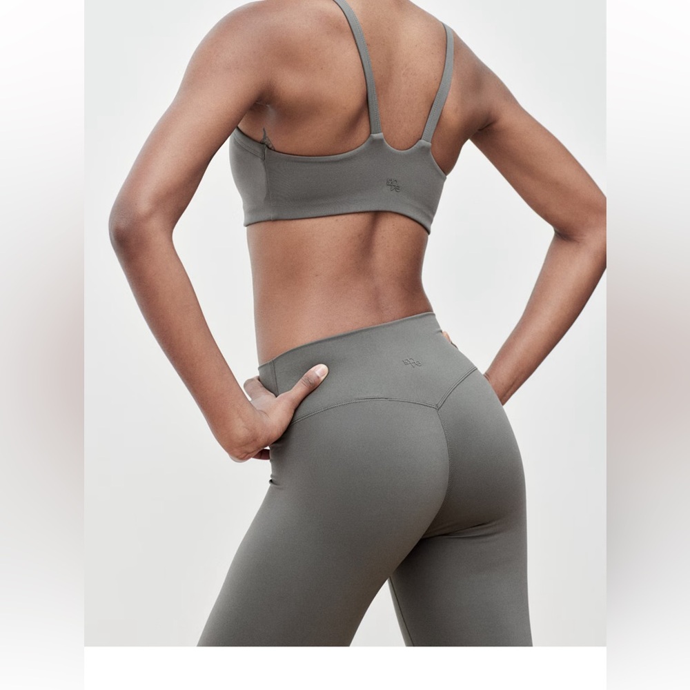 H&M SPORTS LEGGINGS WITH SOFTMOVET™ - Picture 5 of 7